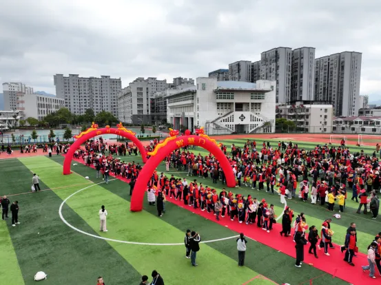 韶华初战凌云志  青春正盛谱华章——成人礼宣传报道稿 2025.3.16(3)8794.png