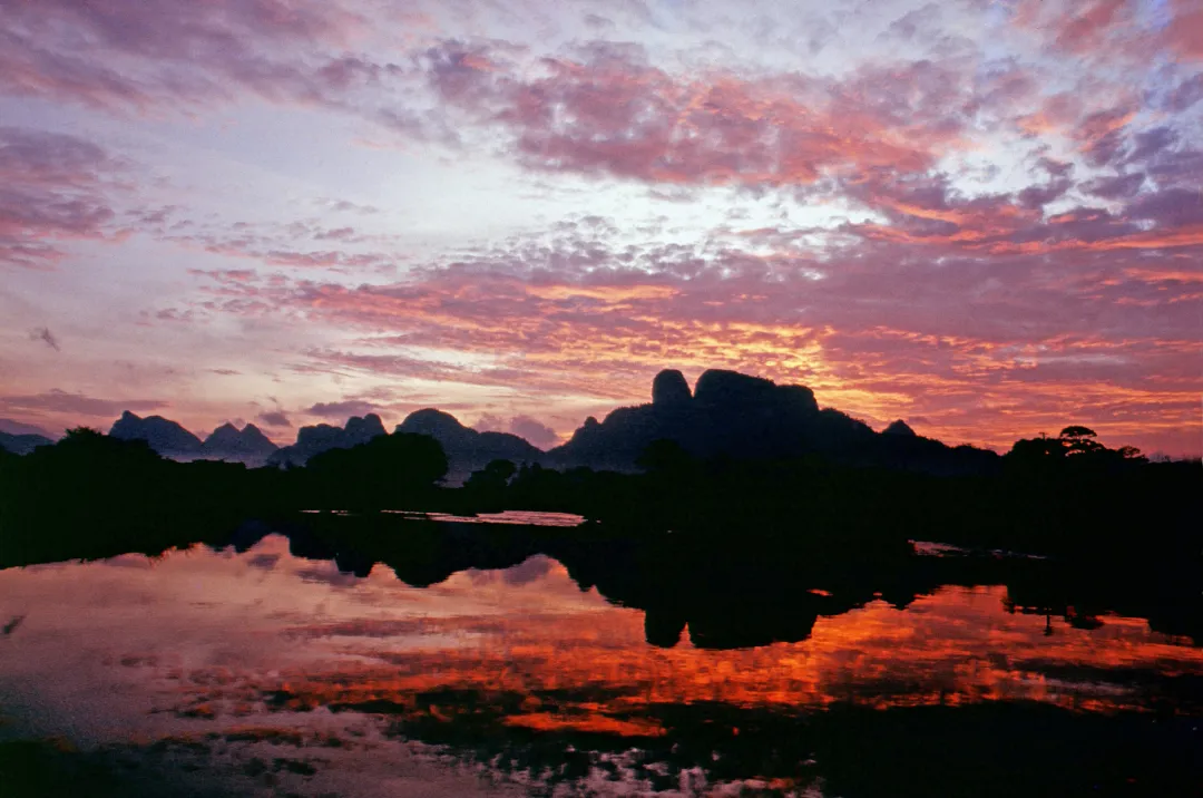 冠豸晨曦 大图.jpg