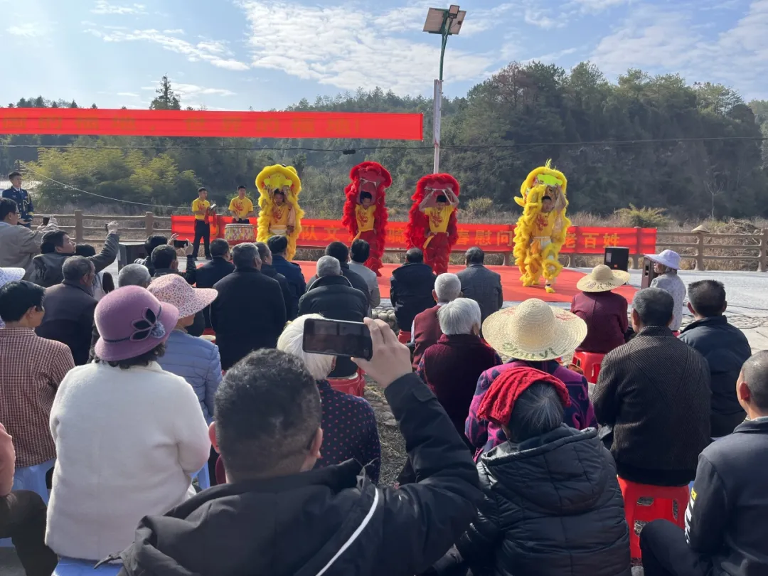 【拥军优属 拥政爱民】连城：笔墨传情凝同心 军民共绘新春景