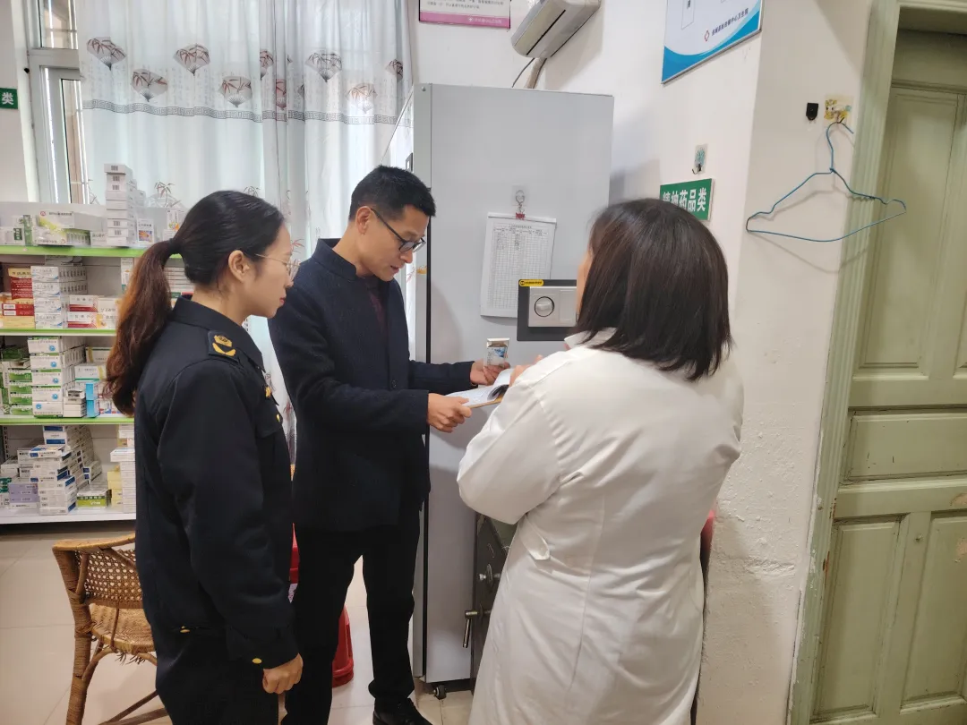 坚守节日安全底线 规范市场经营秩序——连城县市场监督管理局开展“春节”节前药械化安全检查