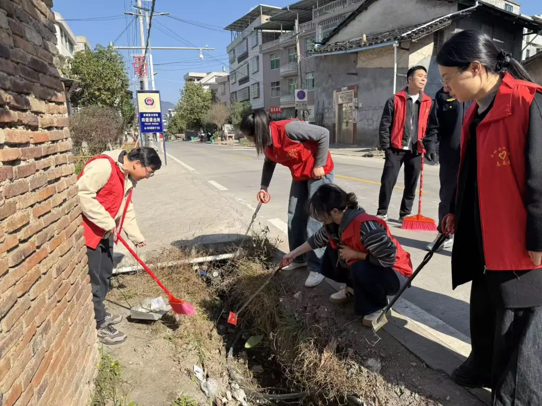 【文明城市建设】四堡镇开展环境综合整治行动