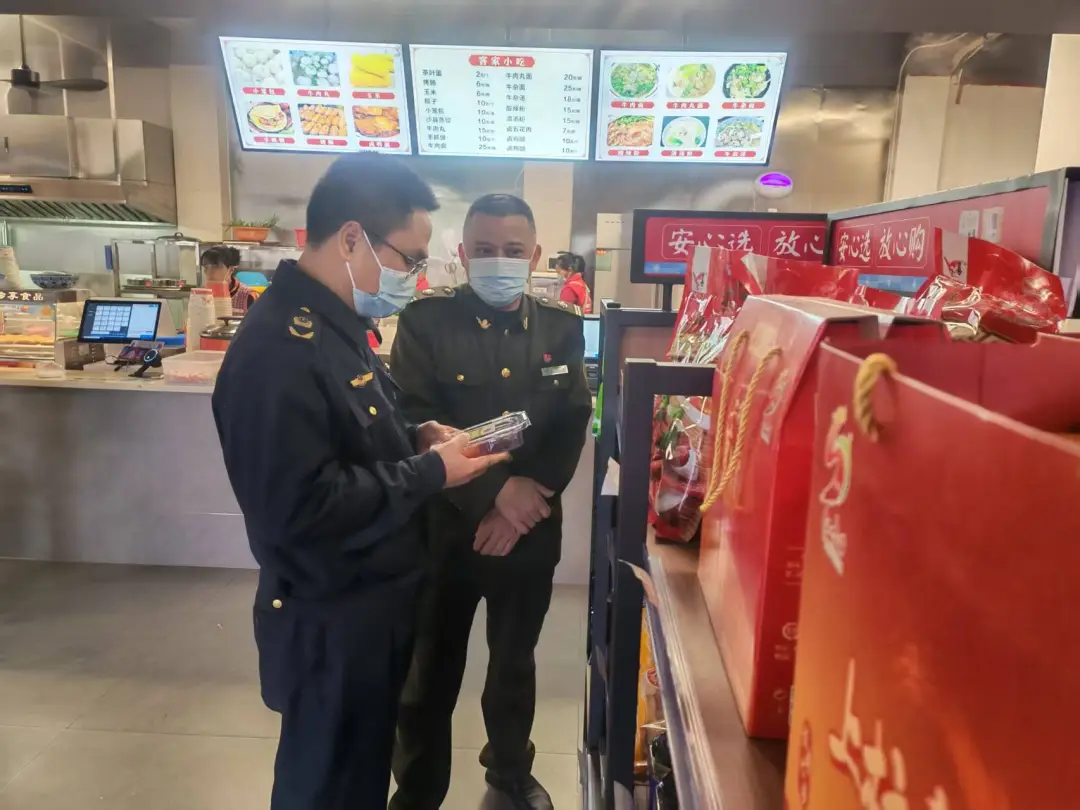 连城市场监管：严把高速“补给站”，护航春运“安全关”