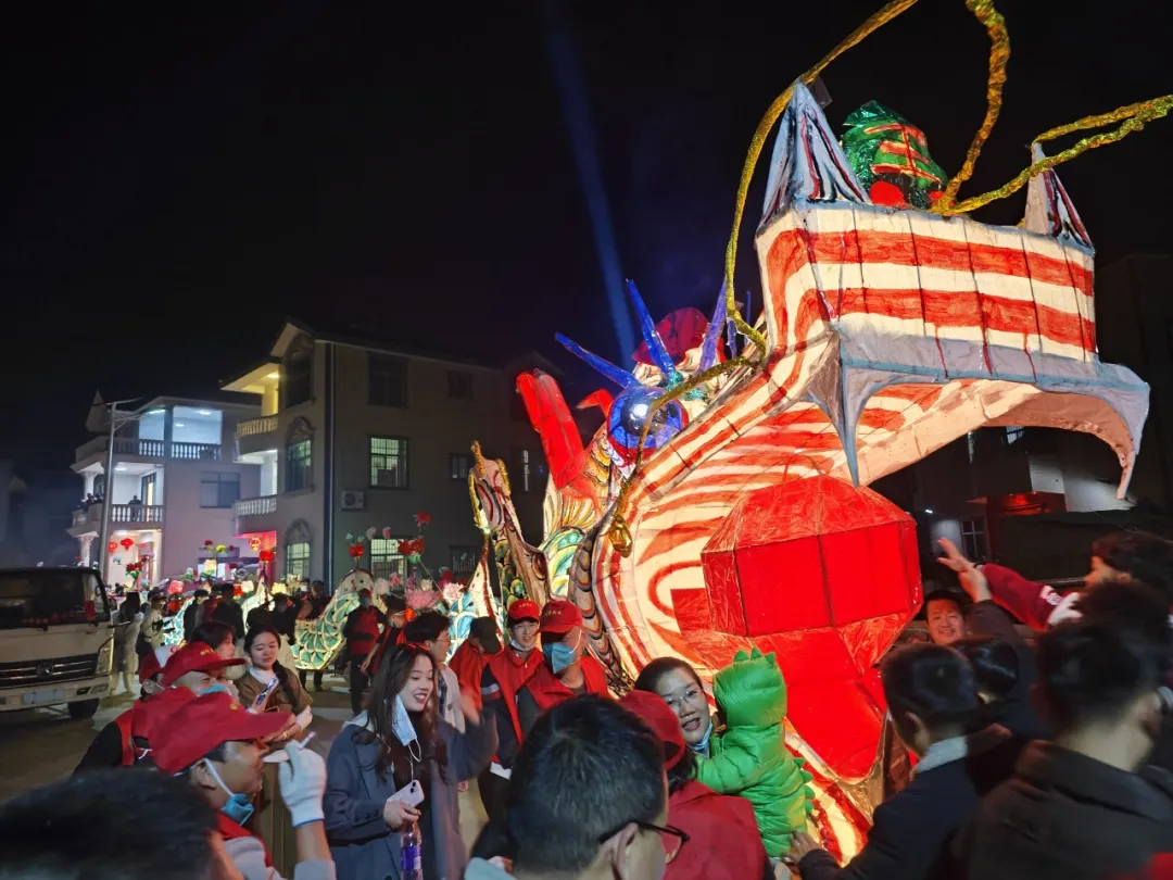 连城林坊：巨龙巡游送祥瑞 民俗焕新贺新春