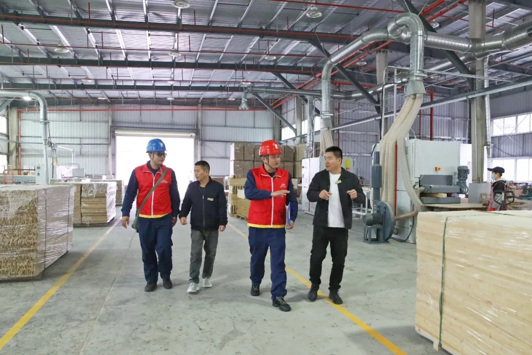 连城：电力护航企业复工复产“加速跑”