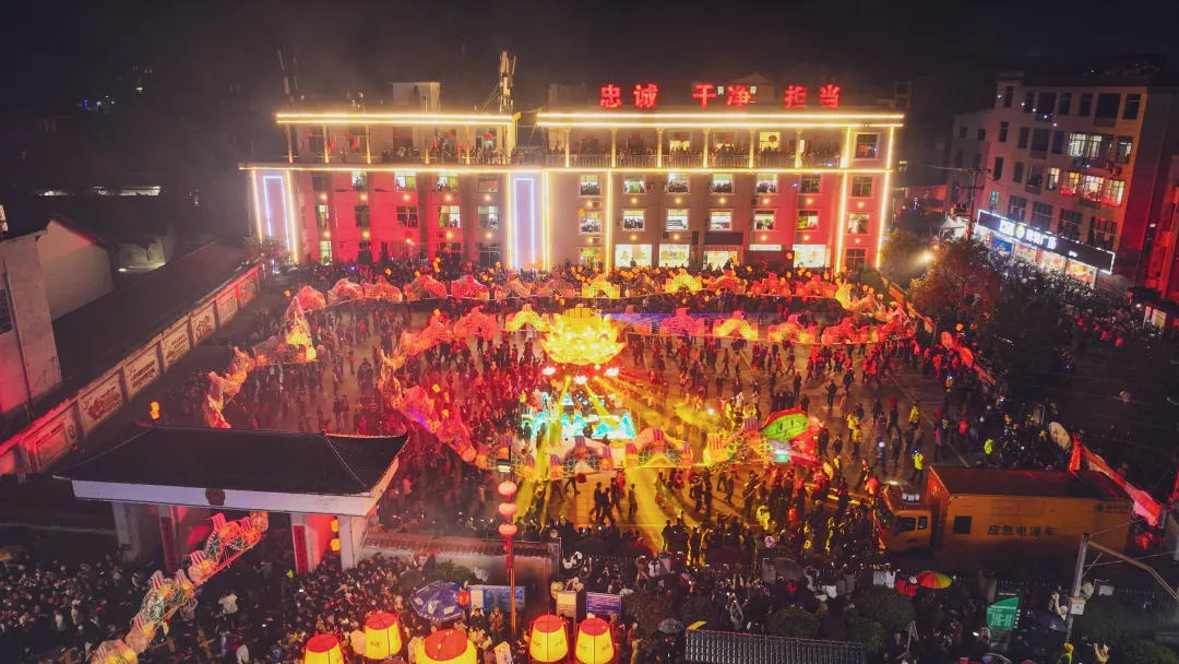 光明聚焦·非遗过大年|福建龙岩连城姑田：巨龙腾跃 燃动古村