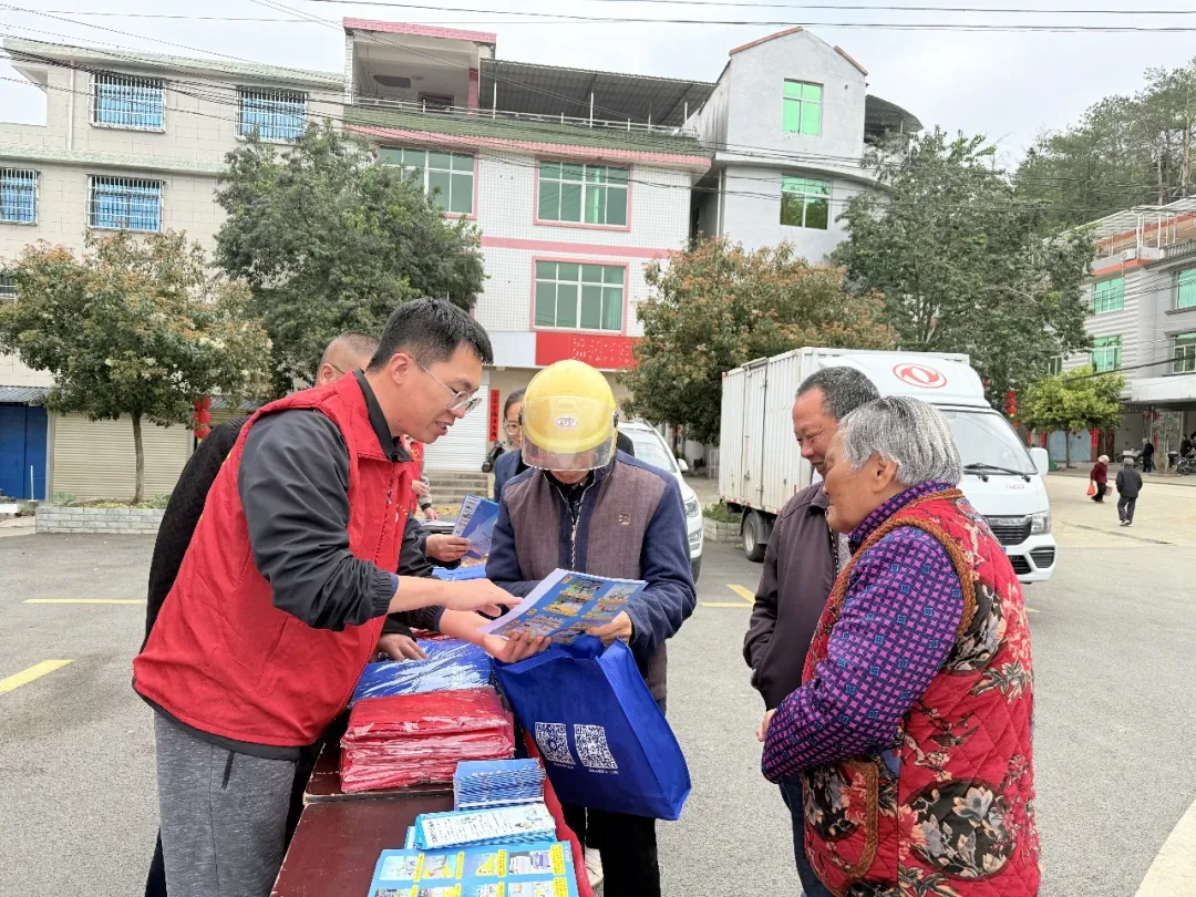 连城气象服务“接地气”，让烟农“心里更踏实”！