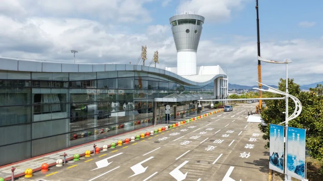 3月29日连城冠豸山机场复航！龙岩市区、连城县城、冠豸山站及冠豸山南站接驳出行全攻略，公交、高速客运、打车租车全覆盖……