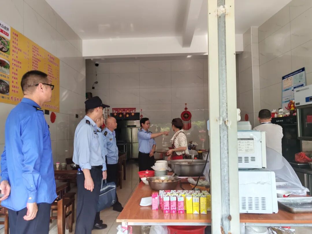 连城县开展校园周边食品安全联合整治 筑牢学生食品安全防线