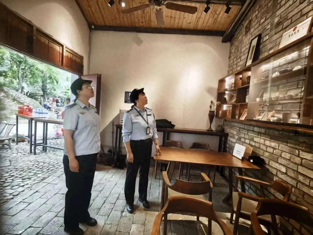 “五一”假期坚守一线！我县文旅部门深入景区护航出游，“旅游权益保障官”暖心在岗