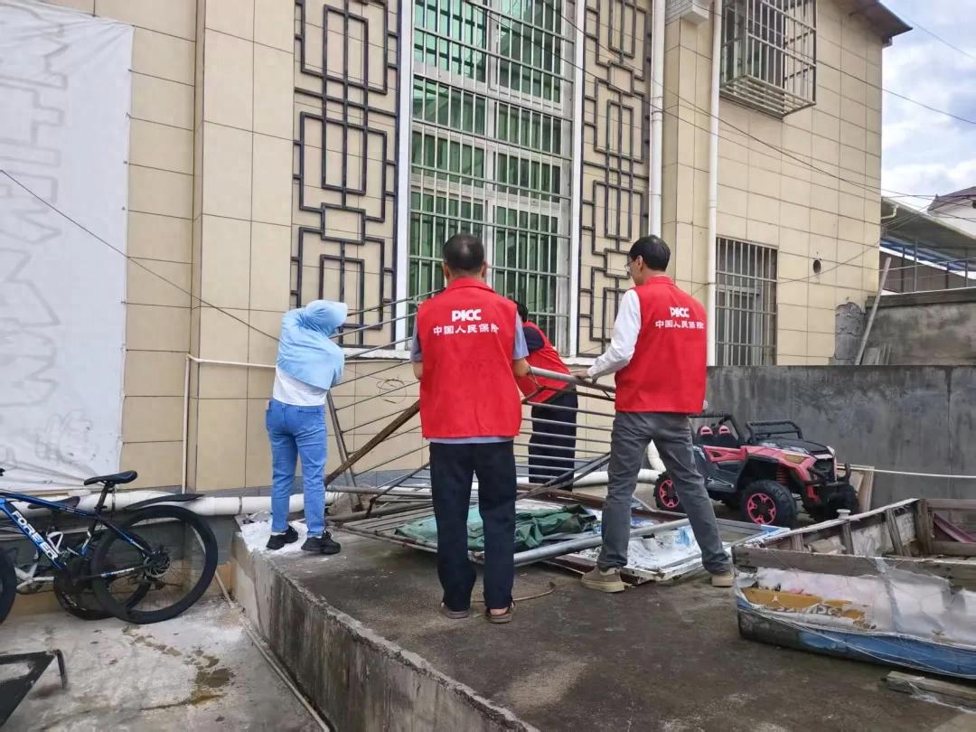 【文明城市建设】连城：11个社区联动片区开展环境整治志愿服务