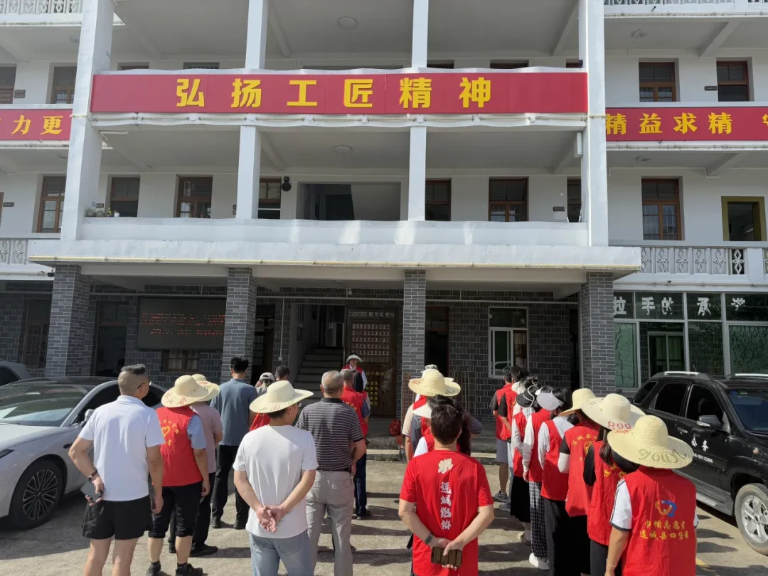 【文明城市建设】四堡镇开展集镇镇容秩序整治行动