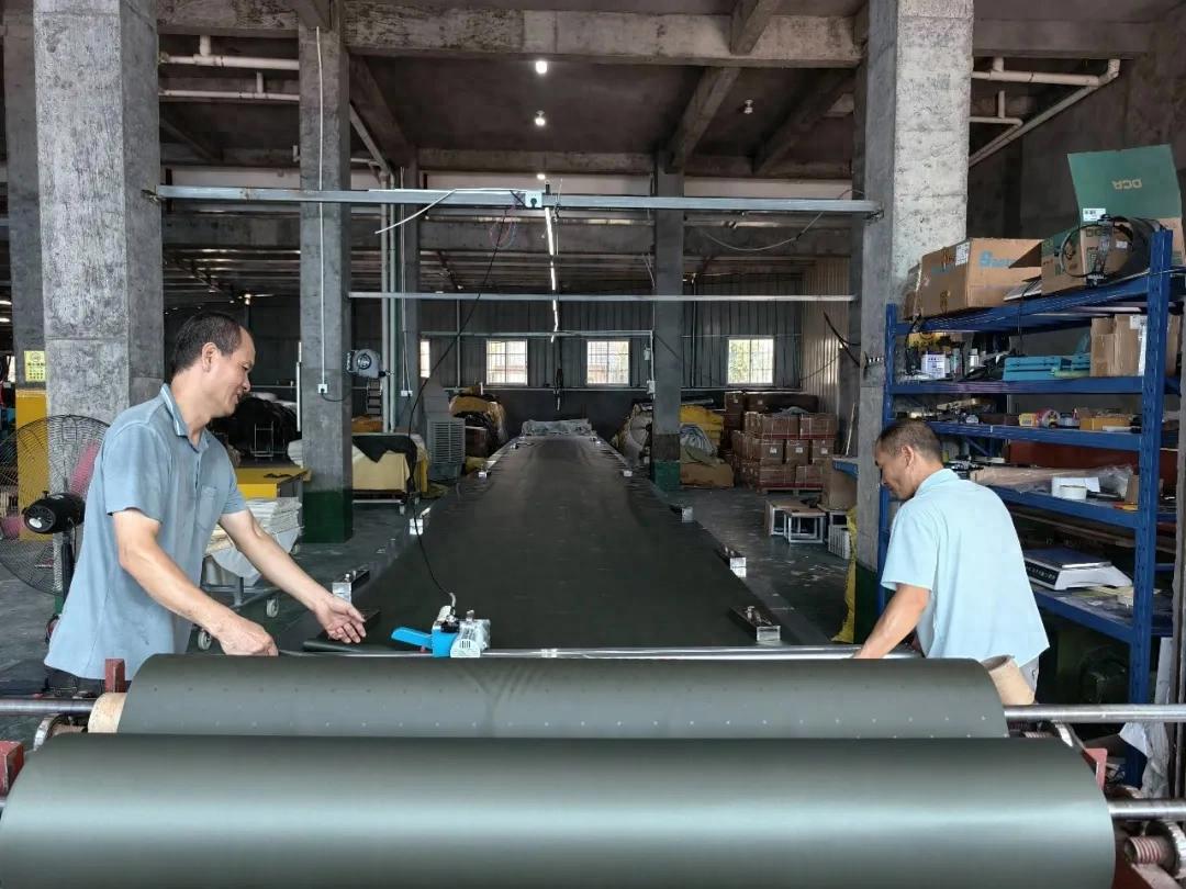 【工业经济提质增量】连城昌荣晟年产500万件雨衣制品生产线项目投产见效