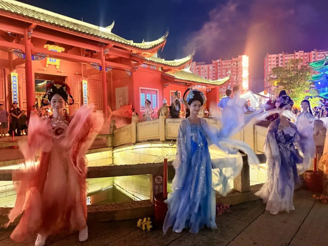 连城：绚烂非遗奇妙夜 古韵欢歌庆华诞