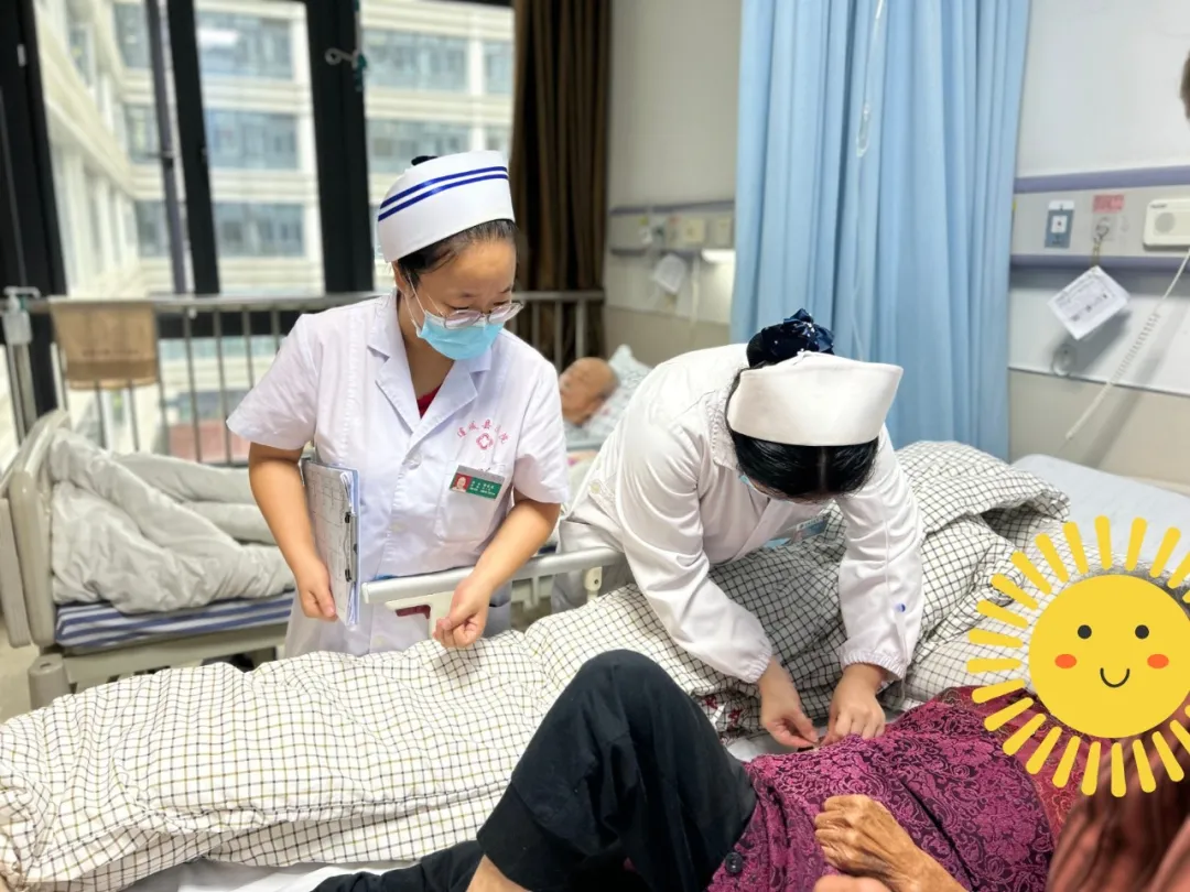病房里的“定心丸”——记连城县总医院心内科护士长黄秋英